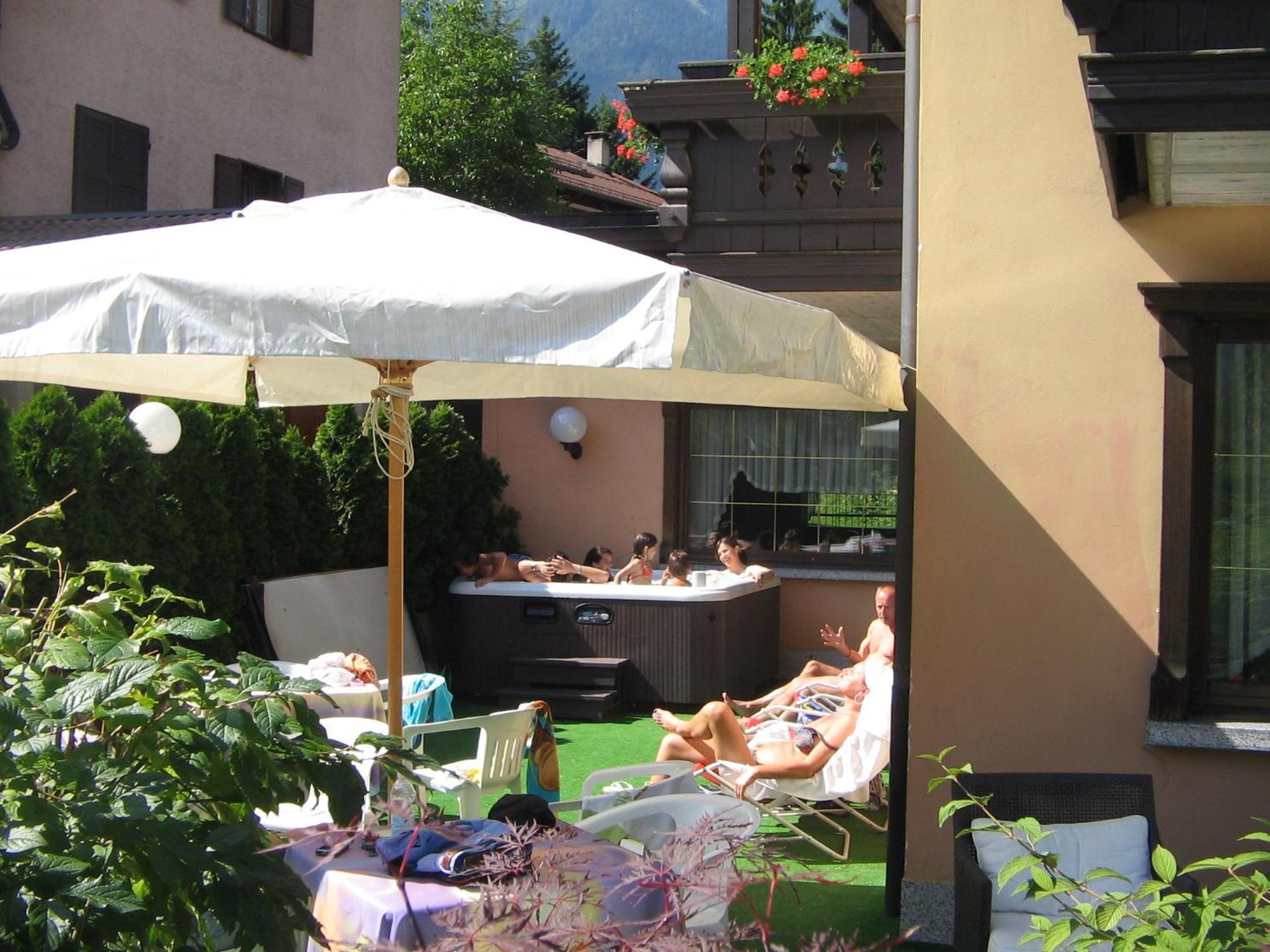 Hotel Binelli Pinzolo Exterior foto
